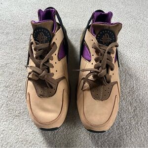 Nike Huarache Limited Edition Praline/Umber-Vine-Black Sneakers NWT